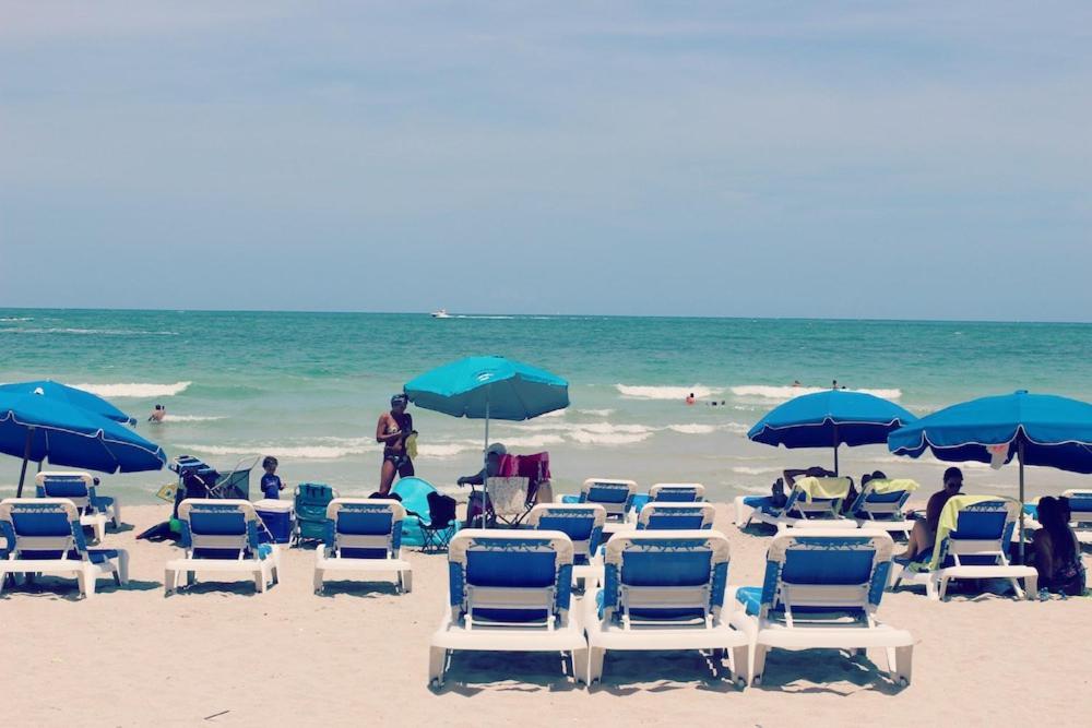 Departamento Sobre La Playa Con Vista A La Collins Ave Sunny Isles Beach Exterior photo